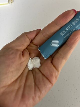 클린24시간 슬림앤유산균 1박스 (3.5g X 15포) — 5점을 준 리뷰어가 2023년 5월 올린 사용 사진