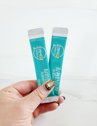 [유산균] 오마이락 장편한습관 프로바이오틱스 30P — 5점을 준 리뷰어가 2022년 12월 올린 사용 사진