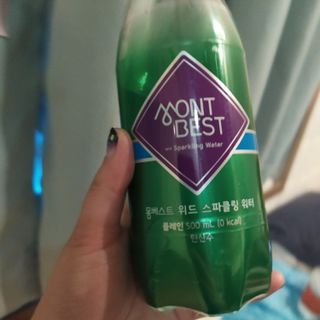 몽베스트 Montbest with Sparkling water Plain 20병 — 5점을 준 리뷰어가 2022년 5월 올린 사용 사진