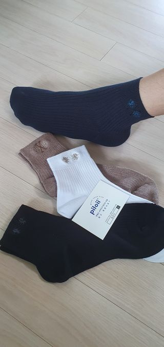 [사이즈가 있는 양말 필로이] 남/여 골지 발목 양말 4족 세트 남【S, M, L, XL】여【S, M, L】_컬러 랜덤 — 4점을 준 리뷰어가 2022년 6월 올린 사용 사진