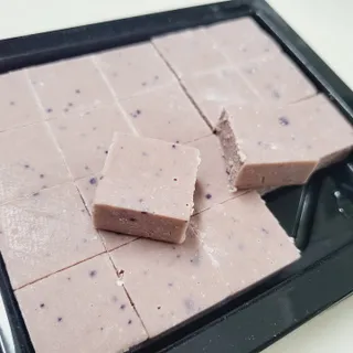 카카오 본연의 색을 간직하고있는 루비초콜릿과 블루베리의 만남, 카카올라 루비베리요거트생초콜릿 — 5점을 준 리뷰어가 2021년 10월 올린 사용 사진