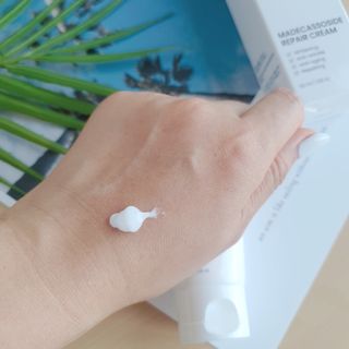 더마포레스트 마데카소사이드 리페어 크림 / 캐비아추출물 병풀추출물 시카케어 미백 주름개선 — 5점을 준 리뷰어가 2021년 7월 올린 사용 사진