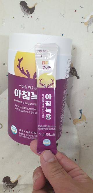 [몸엔용] 전국 이마트 런칭 신상, 아침을 깨우는 녹용 아침녹용 10g x 28포 — 4점을 준 리뷰어가 2021년 7월 올린 사용 사진