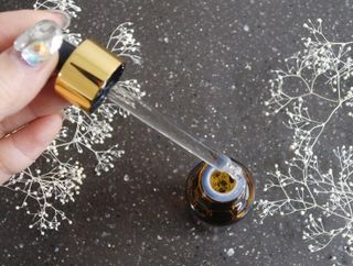 스킨큐어 산다화 비타민c 화이트닝 에센스 30ml — 5점을 준 리뷰어가 2022년 2월 올린 사용 사진
