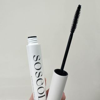 더소설 소설 블랙아이래쉬 세럼 10g(SOSEOL BLACK EYELASH SERUM 10g) — 5점을 준 리뷰어가 2023년 6월 올린 사용 사진