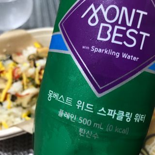 몽베스트 Montbest with Sparkling water Plain 20병 — 5점을 준 리뷰어가 2021년 11월 올린 사용 사진