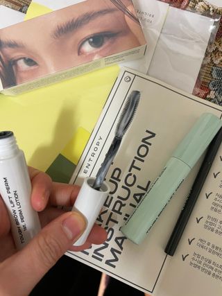 엔트로피메이크업 터프 브로우리프트펌 — 5점을 준 리뷰어가 2021년 11월 올린 사용 사진