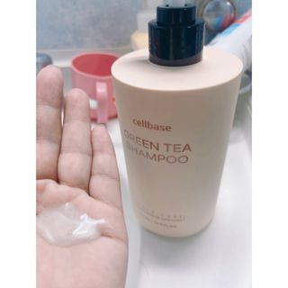프리마인 더이상 뻣뻣하고 효과없는 탈모샴푸는 NO. 근본부터 케어하는 셀베이스 그린티샴푸(500ml) — 5점을 준 리뷰어가 2023년 4월 올린 사용 사진