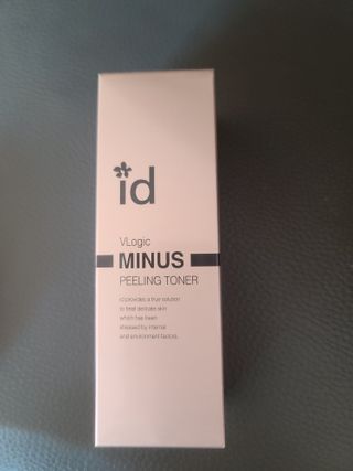 아이디플라코스메틱 아이디 브이로직 마이너스 필링 토너 110ml — 5점을 준 리뷰어가 2022년 1월 올린 사용 사진