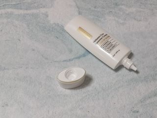 하이브리온 [쿠팡]멜라제로 시카엑소좀 크림 50ml PDRN 줄기세포 주름 미백기능성 피부과 병원입점, 1개, 50g — 5점을 준 리뷰어가 2025년 7월 올린 사용 사진
