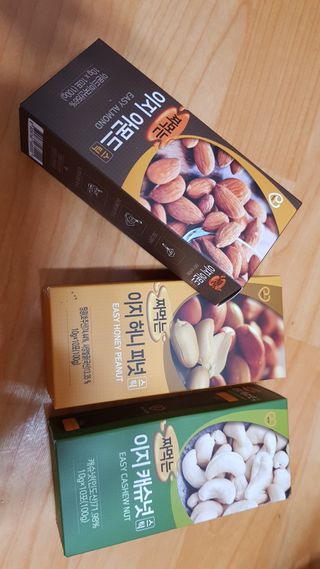 짜먹는 이지견과 짜먹는 이지아몬드, 짜먹는 이지허니피넛, 짜먹는 이지캐슈넛 각 10g X  10포 — 4점을 준 리뷰어가 2021년 2월 올린 사용 사진