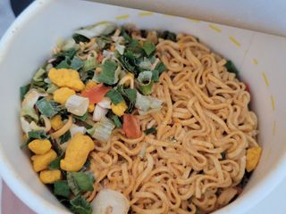 NISSIN 닛신 컵누들  4종 - 씨푸드오리지날, 씨푸드 스파이시, 씨푸드 커리, 씨푸드 XO소스 — 5점을 준 리뷰어가 2021년 11월 올린 사용 사진