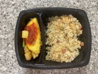 직탁 식단관리 3종 도시락(꼬막 듬뿍 곤드레비빔밥, 알리오올리오 불고기오믈렛, 매콤쭈꾸미 시래기유채밥) — 5점을 준 리뷰어가 2022년 7월 올린 사용 사진