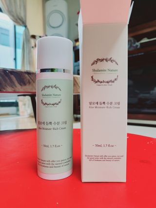 술람미네이처 자연주의 화장품ㅣ속보습 충전 + 민감/트러블 피부 진정 - 알로에 듬뿍 수분 크림 50ml — 5점을 준 리뷰어가 2022년 5월 올린 사용 사진