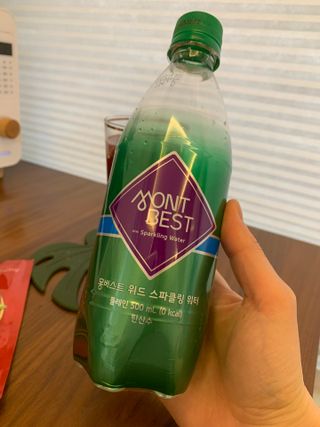 몽베스트 Montbest with Sparkling water Plain 20병 — 5점을 준 리뷰어가 2023년 4월 올린 사용 사진