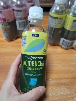 더그레잇티 콤부차 [매일유업] 더그레잇티 44kcal 콤부차 300ml *12개입 (오리지널 6개+베리리치 6개) — 5점을 준 리뷰어가 2023년 7월 올린 사용 사진