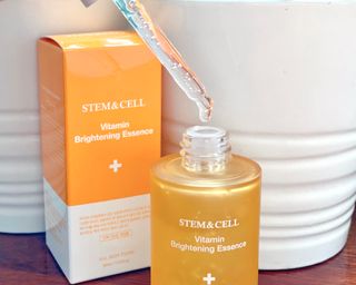 체르엠 스템앤셀 비타민 브라이트닝 에센스 30ml 1개 — 4.5점을 준 리뷰어가 2022년 4월 올린 사용 사진