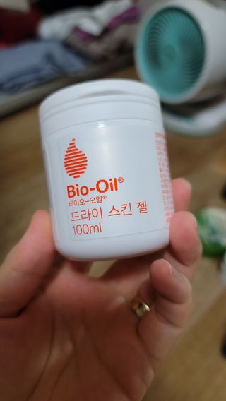 바이오오일 [바이오-오일] 드라이 스킨 젤 100ml — 5점을 준 리뷰어가 2021년 5월 올린 사용 사진