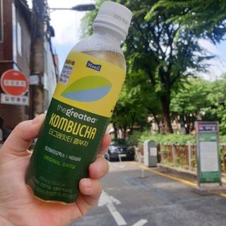 더그레잇티 콤부차 300ml *12개입 (오리지널 6개+베리리치 6개) — 5점을 준 리뷰어가 2022년 7월 올린 사용 사진