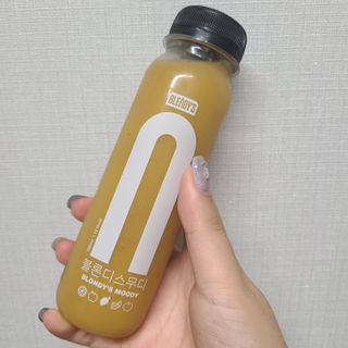BLENDY'S 핑크 스무디+블론디 스무디 — 3점을 준 리뷰어가 2021년 9월 올린 사용 사진