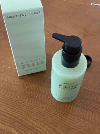 프리마인 메이크업과 들뜨는 각질까지 한방에 깐달걀로! 순하기까지한 셀베이스 그린티클렌저(200ml) — 5점을 준 리뷰어가 2023년 4월 올린 사용 사진