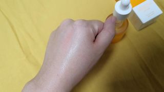 체르엠 스템앤셀 비타민 브라이트닝 에센스 30ml 1개 — 5점을 준 리뷰어가 2021년 10월 올린 사용 사진