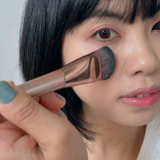 [툴앤썸] 라운드 파운데이션 브러시+사선 쉐딩 브러시+블렌딩 브러시 — 5점을 준 리뷰어가 2021년 6월 올린 사용 사진