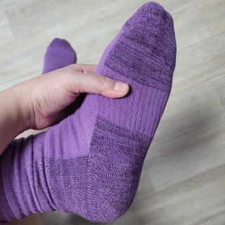 [사이즈가 있는 양말 필로이] 여자 트레킹 양말 3족 세트【 S, M, L 】3가지 사이즈_컬러 별로 1족씩 — 5점을 준 리뷰어가 2022년 10월 올린 사용 사진