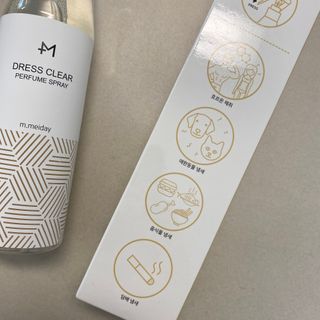 [엠메이데이] 드레스클리어 퍼퓸 스프레이 300ml 프리지아 가든향+프리지아 파출리향 — 5점을 준 리뷰어가 2022년 1월 올린 사용 사진