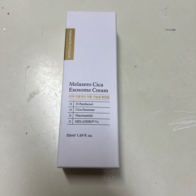 [쿠팡]멜라제로 시카엑소좀 크림 50ml PDRN 줄기세포 주름 미백기능성 피부과 병원입점, 1개, 50g 리뷰 사진