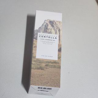 스킨1004 [SKIN1004] 마다가스카르 센텔라 라이트 클렌징 오일 200ml — 5점을 준 리뷰어가 2024년 8월 올린 사용 사진