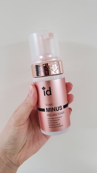 아이디플라코스메틱 아이디 브이로직 마이너스 필링 토너 110ml — 5점을 준 리뷰어가 2022년 1월 올린 사용 사진