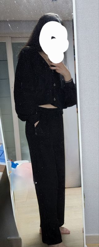 프런투라인 비마이 봄버 포켓 크롭 가디건 — 5점을 준 리뷰어가 2022년 3월 올린 사용 사진