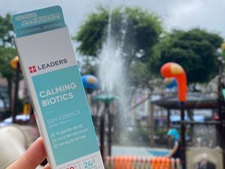 리더스코스메틱 리더스 카밍 바이오틱스 선 에센스 SPF 50+ PA++++ — 4.5점을 준 리뷰어가 2022년 6월 올린 사용 사진