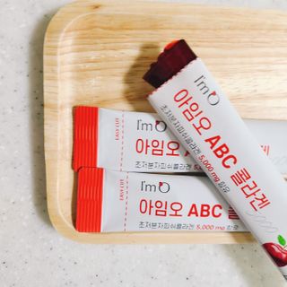 아임오 ABC 콜라겐 젤리 14포 — 4점을 준 리뷰어가 2022년 2월 올린 사용 사진
