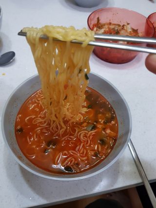 [풀무원] 자연은맛있다 정면, 백면, 홍면  세트 — 5점을 준 리뷰어가 2021년 4월 올린 사용 사진