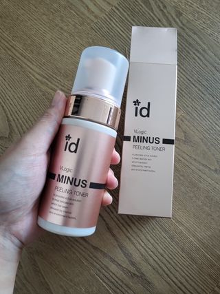 아이디플라코스메틱 아이디 브이로직 마이너스 필링 토너 110ml — 5점을 준 리뷰어가 2022년 5월 올린 사용 사진