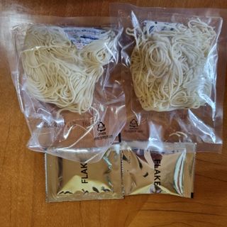 [한면원] 비빔국수 2인분 — 5점을 준 리뷰어가 2022년 8월 올린 사용 사진
