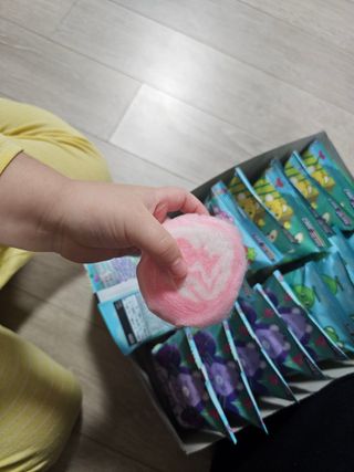 스낵스 포켓솜사탕 4가지맛 🍓딸기🍈멜론🍌바나나🍇포도 (총 20봉) — 5점을 준 리뷰어가 2024년 2월 올린 사용 사진