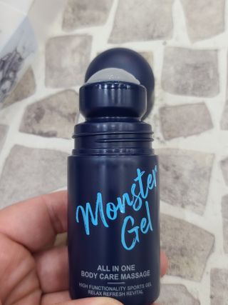 [바록스] 류현진 올인원 바디릴렉싱 몬스터겔 50ml — 5점을 준 리뷰어가 2021년 4월 올린 사용 사진