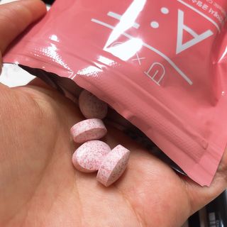 입 냄새 완화에 도움을 주는 에티켓 캔디 복숭아맛 앳캔디 — 4.5점을 준 리뷰어가 2020년 12월 올린 사용 사진