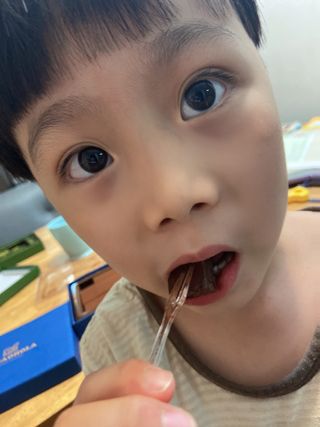 연말/새해선물 요즘 트렌드 오트밀크 생초콜릿 호불호 없는 카카올라 Bast 밀크생초콜릿 — 4.5점을 준 리뷰어가 2021년 10월 올린 사용 사진