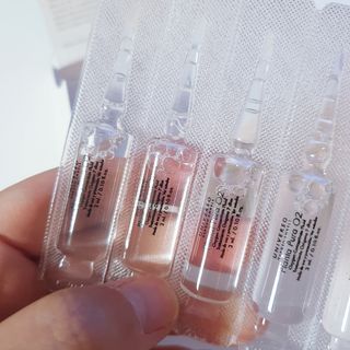 유니베르소 산소앰플 7일 집중케어 앰플 — 5점을 준 리뷰어가 2021년 8월 올린 사용 사진