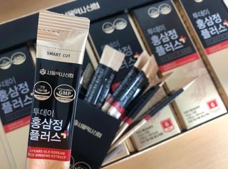 서울약사신협_투데이홍삼정플러스스틱_10g x 60포 — 5점을 준 리뷰어가 2021년 7월 올린 사용 사진