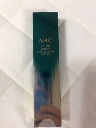 [NEW 탄력유턴 아이크림] AHC 유스 래스팅 리얼 아이크림 포 페이스 — 5점을 준 리뷰어가 2021년 1월 올린 사용 사진