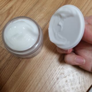 플레라디 에델바이스 인리치드 머랭 크림 — 4점을 준 리뷰어가 2021년 8월 올린 사용 사진