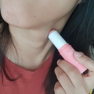스킨큐어 산다화 카멜리아 안티 링클 멀티밤 — 5점을 준 리뷰어가 2022년 11월 올린 사용 사진