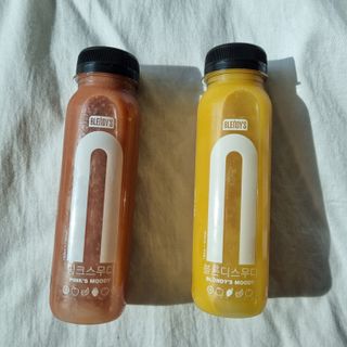 BLENDY'S 핑크 스무디+블론디 스무디 — 5점을 준 리뷰어가 2021년 10월 올린 사용 사진