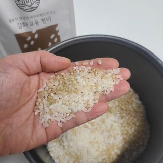 고림상점 풍부한 햇살과 바닷바람이 키우는 강화 교동 쌀 [백미1kg, 현미 1kg] 세트 — 5점을 준 리뷰어가 2021년 12월 올린 사용 사진