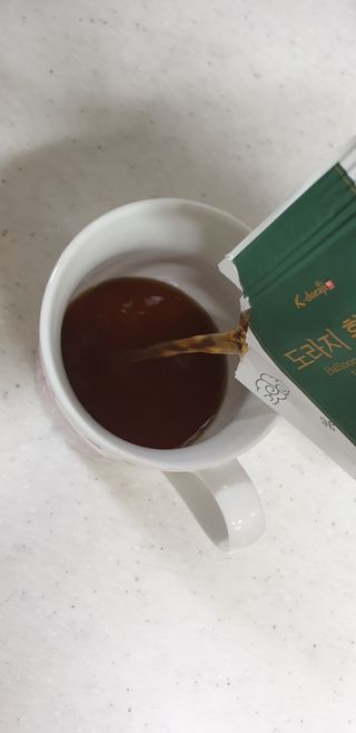 K-doraji K도라지 황초수 목에좋은 도라지 음료 80ml*7봉 — 4점을 준 리뷰어가 2022년 7월 올린 사용 사진